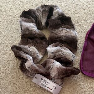 Vine Street Apparel Brown and Cream Faux Fur Scarf